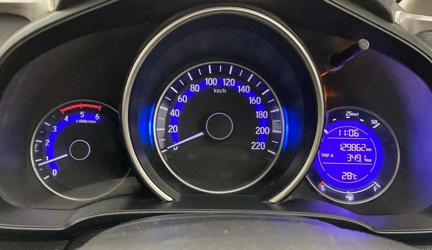 2018 Honda WR-V 1.5L I-DTEC VX MT, Diesel, Manual, 1,29,536 km, Odometer Image