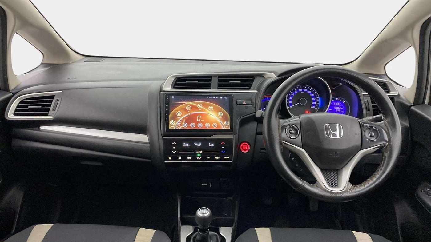 2018 Honda WR-V 1.5L I-DTEC VX MT, Diesel, Manual, 1,29,536 km, Dashboard