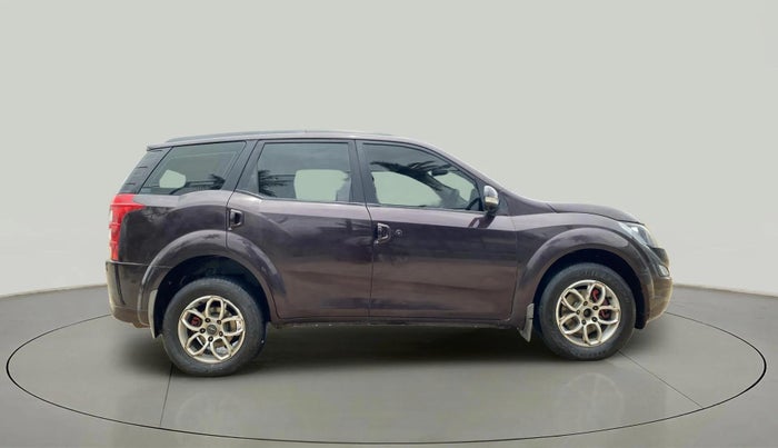 2016 Mahindra XUV500 W4, Diesel, Manual, 1,01,301 km, Right Side View