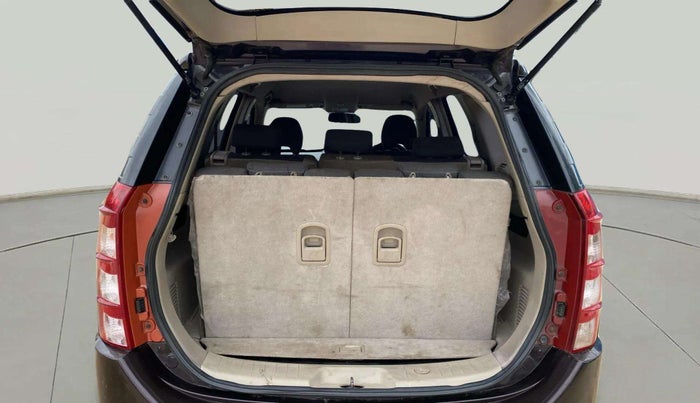 2016 Mahindra XUV500 W4, Diesel, Manual, 1,01,301 km, Boot Open Zoomed View