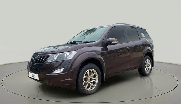 2016 Mahindra XUV500 W4, Diesel, Manual, 1,01,301 km, Left Front Diagonal