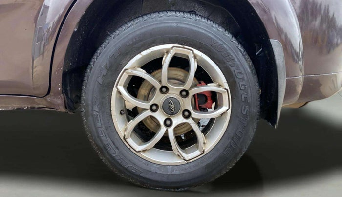 2016 Mahindra XUV500 W4, Diesel, Manual, 1,01,301 km, Left Rear Wheel
