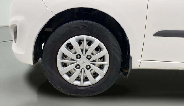 2014 Hyundai i10 MAGNA 1.1, CNG, Manual, 1,10,894 km, Left Front Wheel
