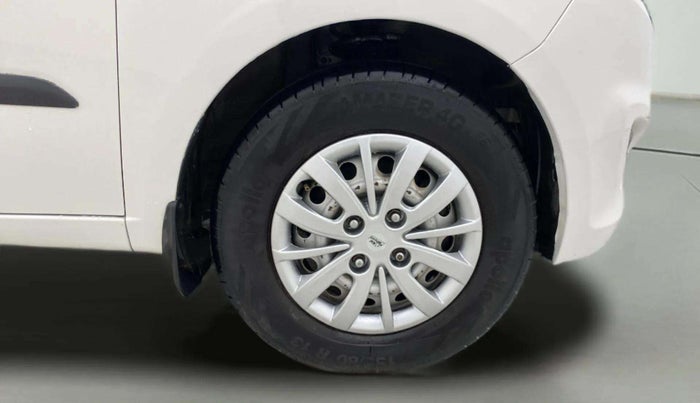 2014 Hyundai i10 MAGNA 1.1, CNG, Manual, 1,10,894 km, Right Front Wheel