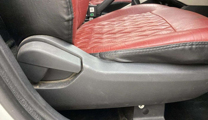 2021 Nissan MAGNITE XE, Petrol, Manual, 29,680 km, Driver Side Adjustment Panel