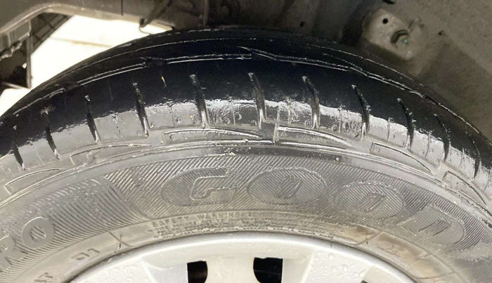 2012 Hyundai Eon D-LITE+, Petrol, Manual, 25,766 km, Right Rear Tyre Tread