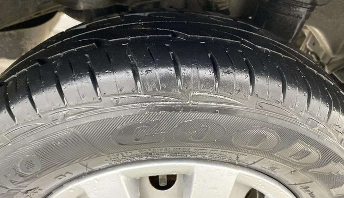 2012 Hyundai Eon D-LITE+, Petrol, Manual, 25,766 km, Left Rear Tyre Tread