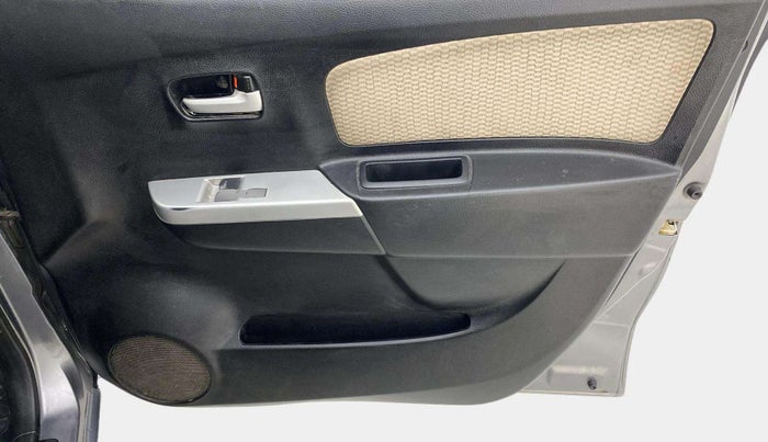 2017 Maruti Wagon R 1.0 LXI, Petrol, Manual, 56,720 km, Driver Side Door Panels Control