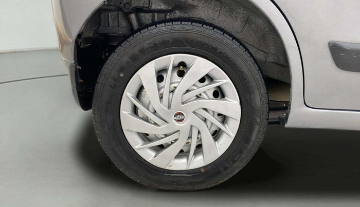 2017 Maruti Wagon R 1.0 LXI, Petrol, Manual, 56,720 km, Right Rear Wheel