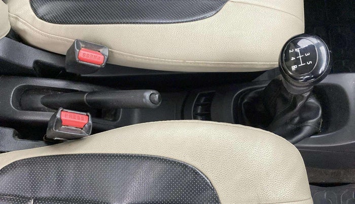 2017 Maruti Wagon R 1.0 LXI, Petrol, Manual, 56,720 km, Gear Lever