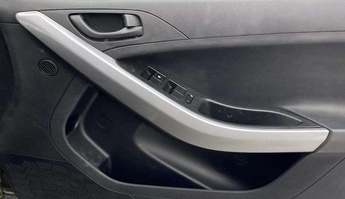 2022 Tata NEXON XM PETROL, Petrol, Manual, 11,875 km, Driver Side Door Panels Control
