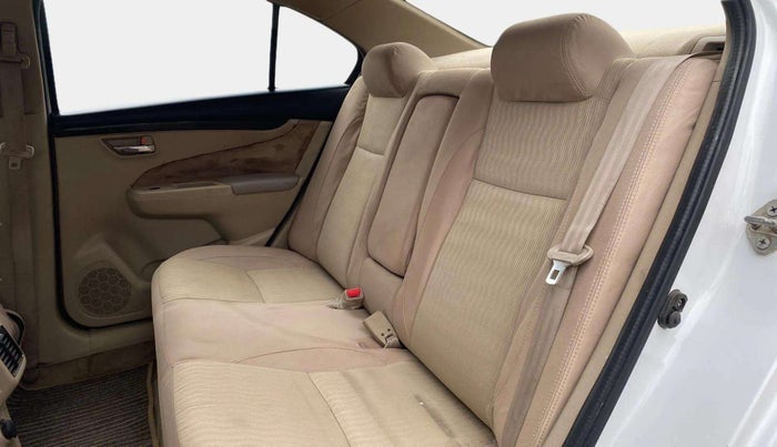 2015 Maruti Ciaz VDI +, Diesel, Manual, 1,47,479 km, Right Side Rear Door Cabin
