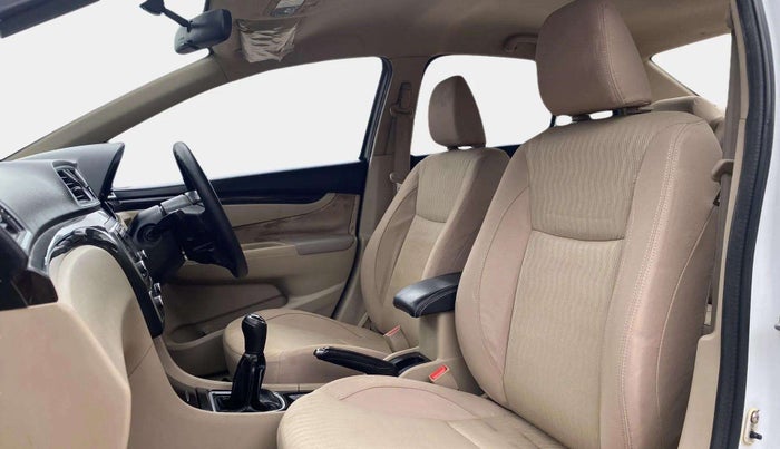 2015 Maruti Ciaz VDI +, Diesel, Manual, 1,47,479 km, Right Side Front Door Cabin