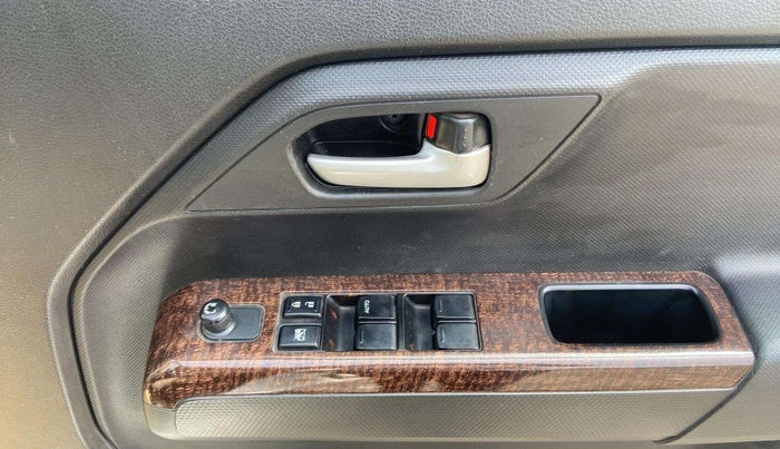 2019 Maruti New Wagon-R VXI 1.0, CNG, Manual, 40,206 km, Driver Side Door Panels Control