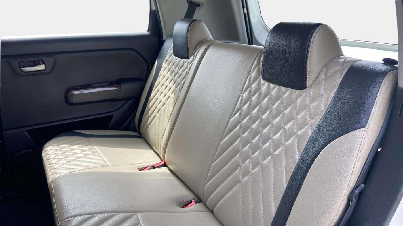 2019 Maruti New Wagon-R VXI 1.0, CNG, Manual, 40,206 km, Right Side Rear Door Cabin