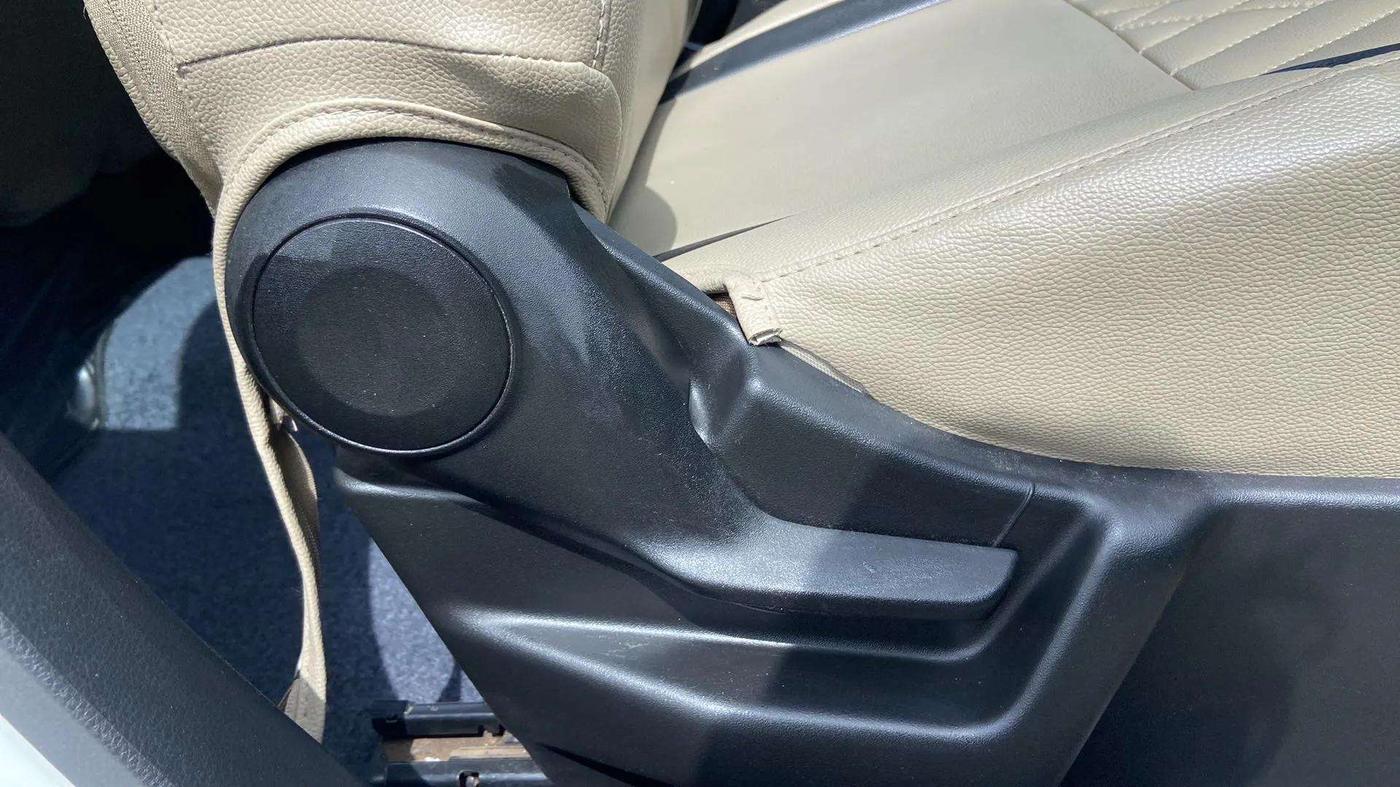 2019 Maruti New Wagon-R VXI 1.0, CNG, Manual, 40,206 km, Driver Side Adjustment Panel