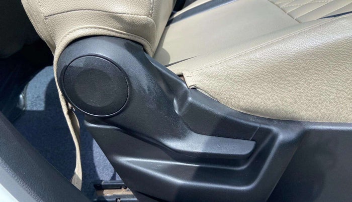 2019 Maruti New Wagon-R VXI 1.0, CNG, Manual, 40,206 km, Driver Side Adjustment Panel