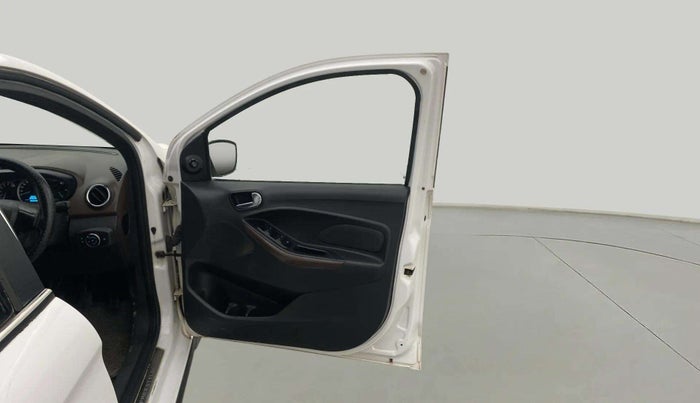 2019 Ford FREESTYLE TITANIUM PLUS 1.5 DIESEL, Diesel, Manual, 72,556 km, RHS Front Door