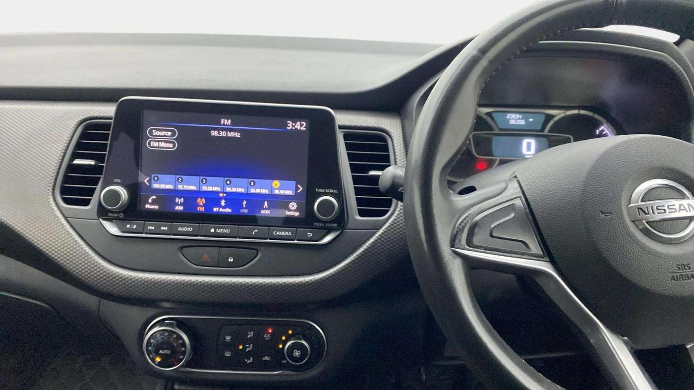 2022 Nissan Kicks XV 1.5, Petrol, Manual, 23,979 km, Air Conditioner