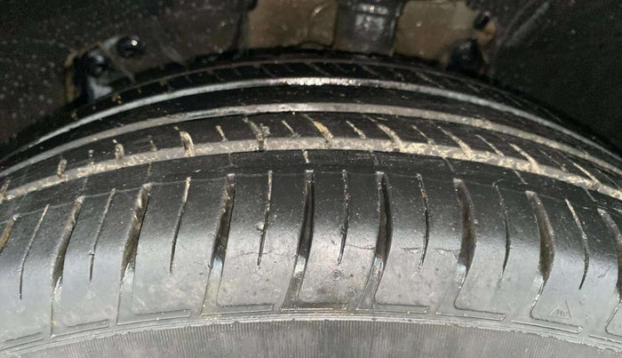 2022 Nissan Kicks XV 1.5, Petrol, Manual, 23,925 km, Left Front Tyre Tread