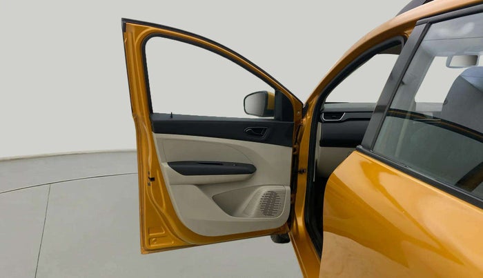2019 Renault TRIBER RXT, Petrol, Manual, 39,693 km, LHS Front Door