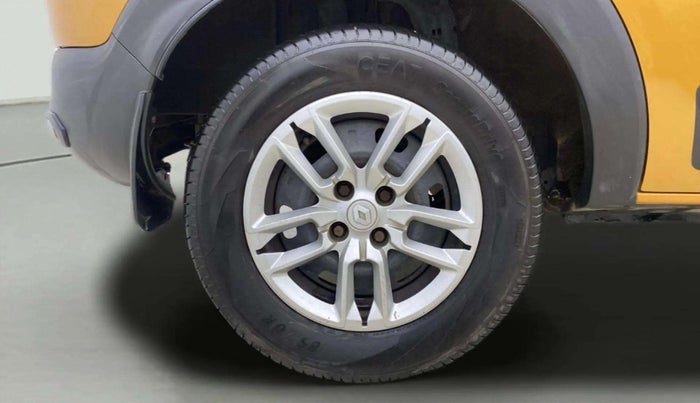 2019 Renault TRIBER RXT, Petrol, Manual, 39,693 km, Right Rear Wheel