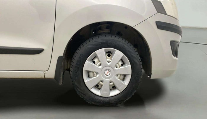 2016 Maruti Wagon R 1.0 VXI AMT, Petrol, Automatic, 50,760 km, Right Front Wheel