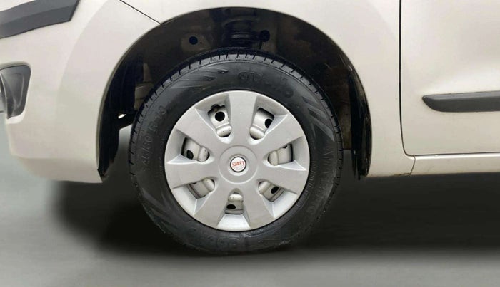 2016 Maruti Wagon R 1.0 VXI AMT, Petrol, Automatic, 50,760 km, Left Front Wheel