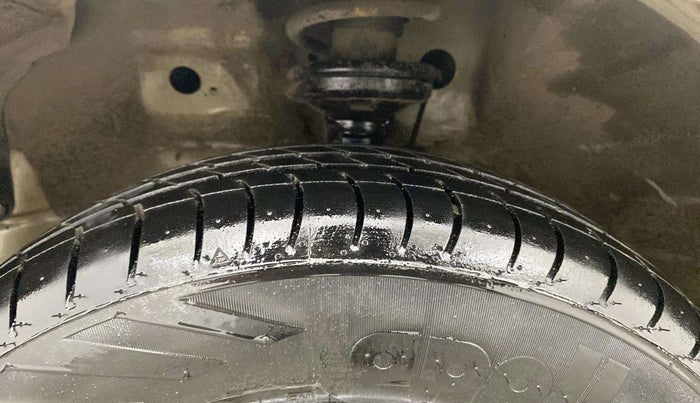 2016 Maruti Wagon R 1.0 VXI AMT, Petrol, Automatic, 50,760 km, Left Front Tyre Tread