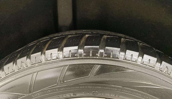 2020 Ford Ecosport TITANIUM 1.5L DIESEL, Diesel, Manual, 44,993 km, Right Rear Tyre Tread