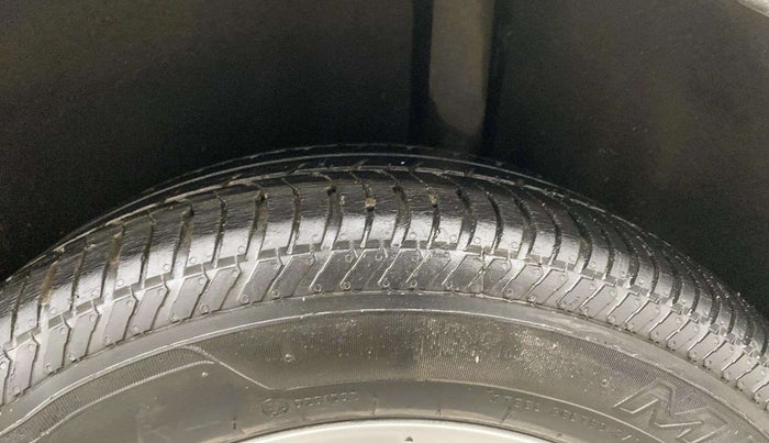 2020 Ford Ecosport TITANIUM 1.5L DIESEL, Diesel, Manual, 44,993 km, Left Rear Tyre Tread