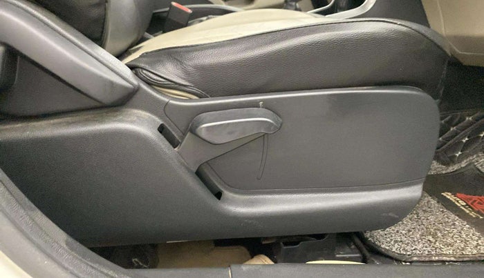 2020 Ford Ecosport TITANIUM 1.5L DIESEL, Diesel, Manual, 44,993 km, Driver Side Adjustment Panel