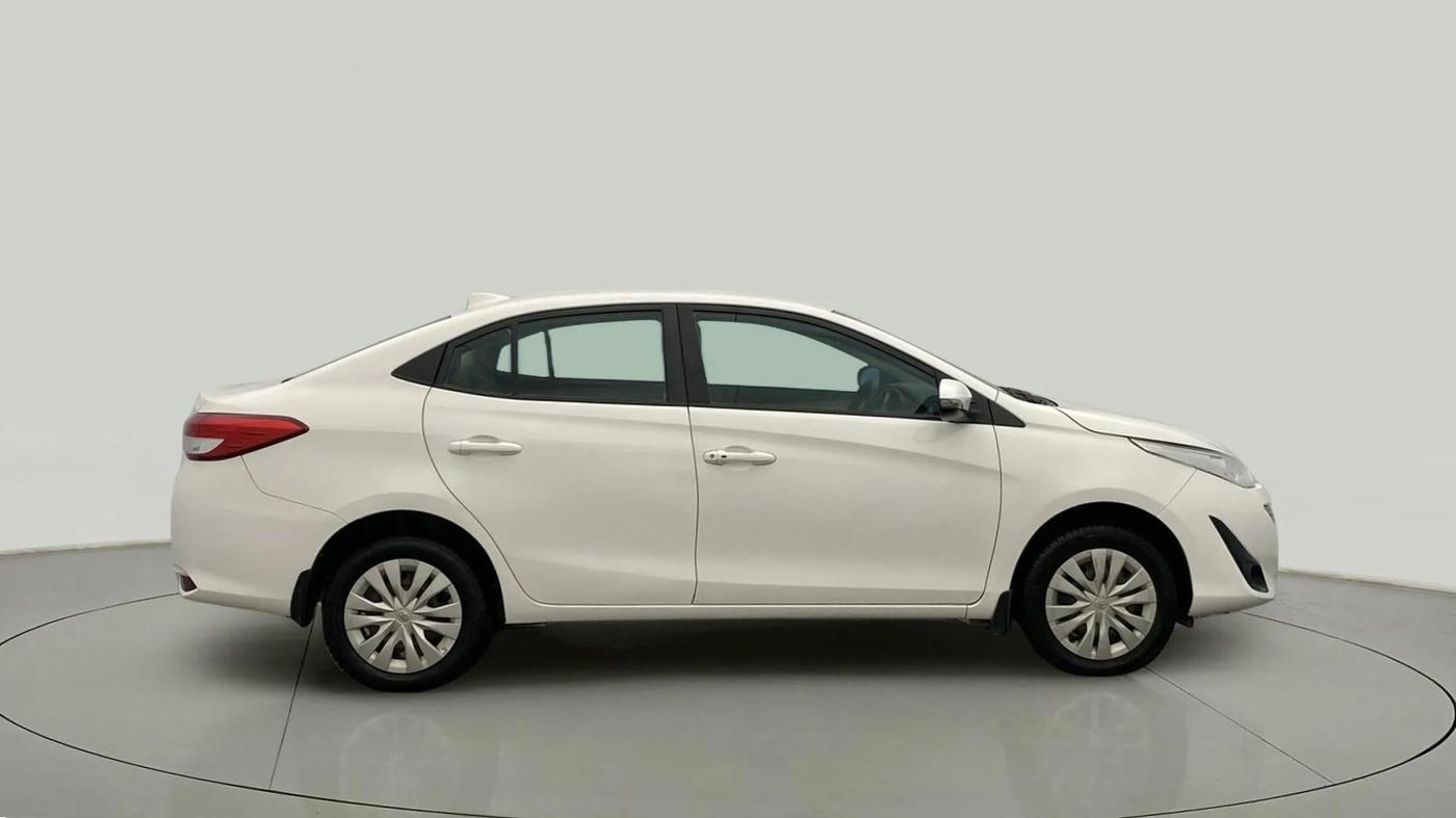 2018 Toyota YARIS G MT, Petrol, Manual, 83,047 km, Right Side View