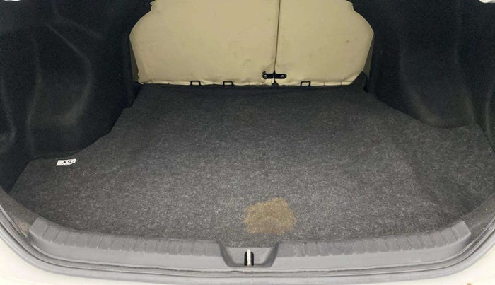 2018 Toyota YARIS G MT, Petrol, Manual, 83,015 km, Boot Inside