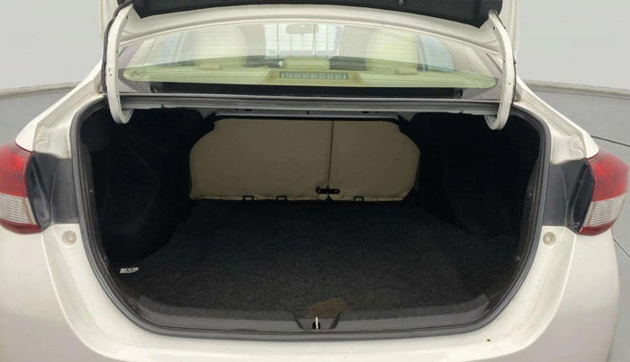 2018 Toyota YARIS G MT, Petrol, Manual, 83,015 km, Boot Open Zoomed View