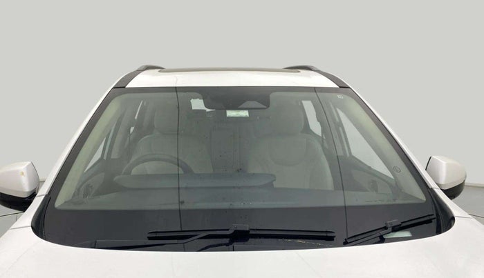 2022 Mahindra XUV700 AX 7 P MT 7 STR, Petrol, Manual, 25,833 km, Front Windshield