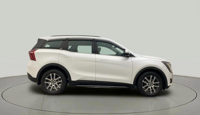 2022 Mahindra XUV700 AX 7 P MT 7 STR, Petrol, Manual, 25,833 km, Right Side View