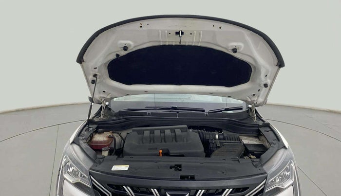 2022 Mahindra XUV700 AX 7 P MT 7 STR, Petrol, Manual, 25,833 km, Open Bonet