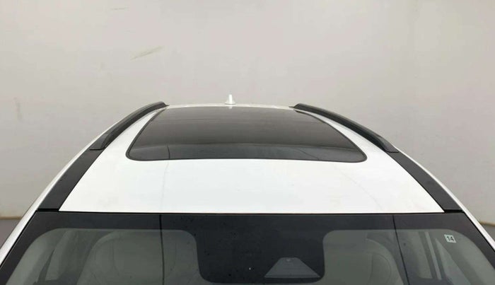 2022 Mahindra XUV700 AX 7 P MT 7 STR, Petrol, Manual, 25,833 km, Moonroof/ Sunroof