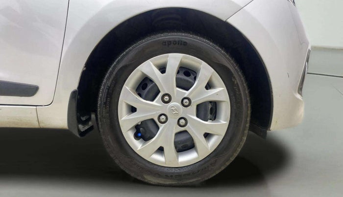 2016 Hyundai Grand i10 SPORTZ 1.2 KAPPA VTVT, Petrol, Manual, 47,592 km, Right Front Wheel