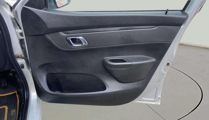 2019 Renault Kwid RXT 0.8 (O), Petrol, Manual, 63,315 km, Driver Side Door Panels Control