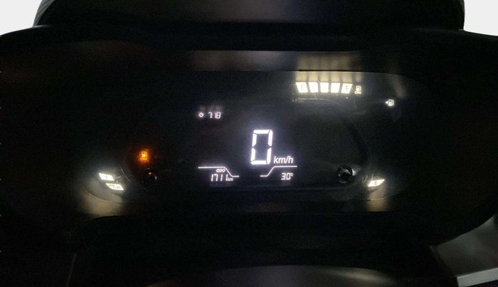 2024 Tata ALTROZ XZ PLUS O SUNROOF CNG, CNG, Manual, 1,706 km, Odometer Image