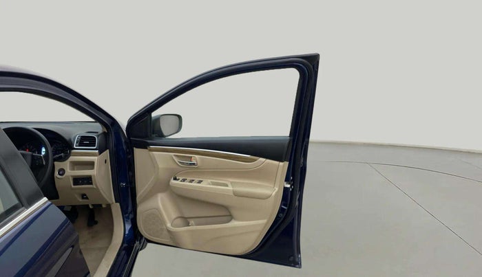 2022 Maruti Ciaz ZETA 1.5 SHVS MT PETROL, Petrol, Manual, 35,318 km, RHS Front Door