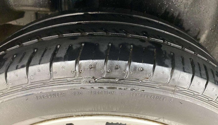 2022 Maruti Ciaz ZETA 1.5 SHVS MT PETROL, Petrol, Manual, 35,318 km, Right Rear Tyre Tread