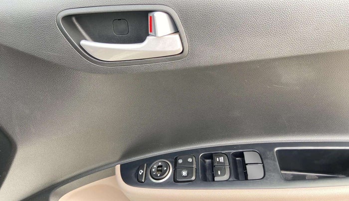 2018 Hyundai Grand i10 SPORTZ 1.2 KAPPA VTVT, Petrol, Manual, 17,560 km, Driver Side Door Panels Control