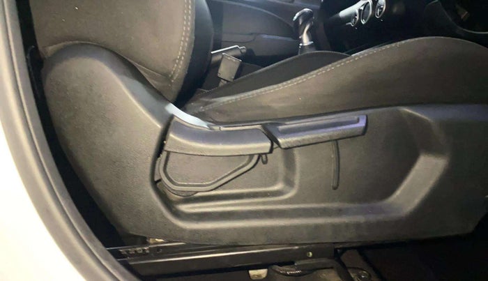 2020 Hyundai VENUE SX 1.0 TURBO, Petrol, Manual, 36,499 km, Driver Side Adjustment Panel