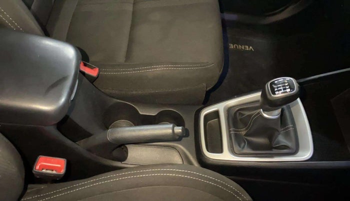 2020 Hyundai VENUE SX 1.0 TURBO, Petrol, Manual, 36,499 km, Gear Lever