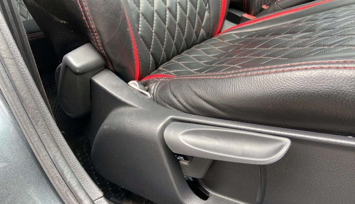 2021 Volkswagen Polo COMFORTLINE 1.0L TSI, Petrol, Manual, 43,959 km, Driver Side Adjustment Panel