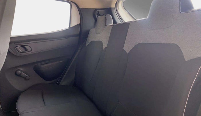 2022 Renault Kwid RXL 0.8 (O), Petrol, Manual, 33,290 km, Right Side Rear Door Cabin