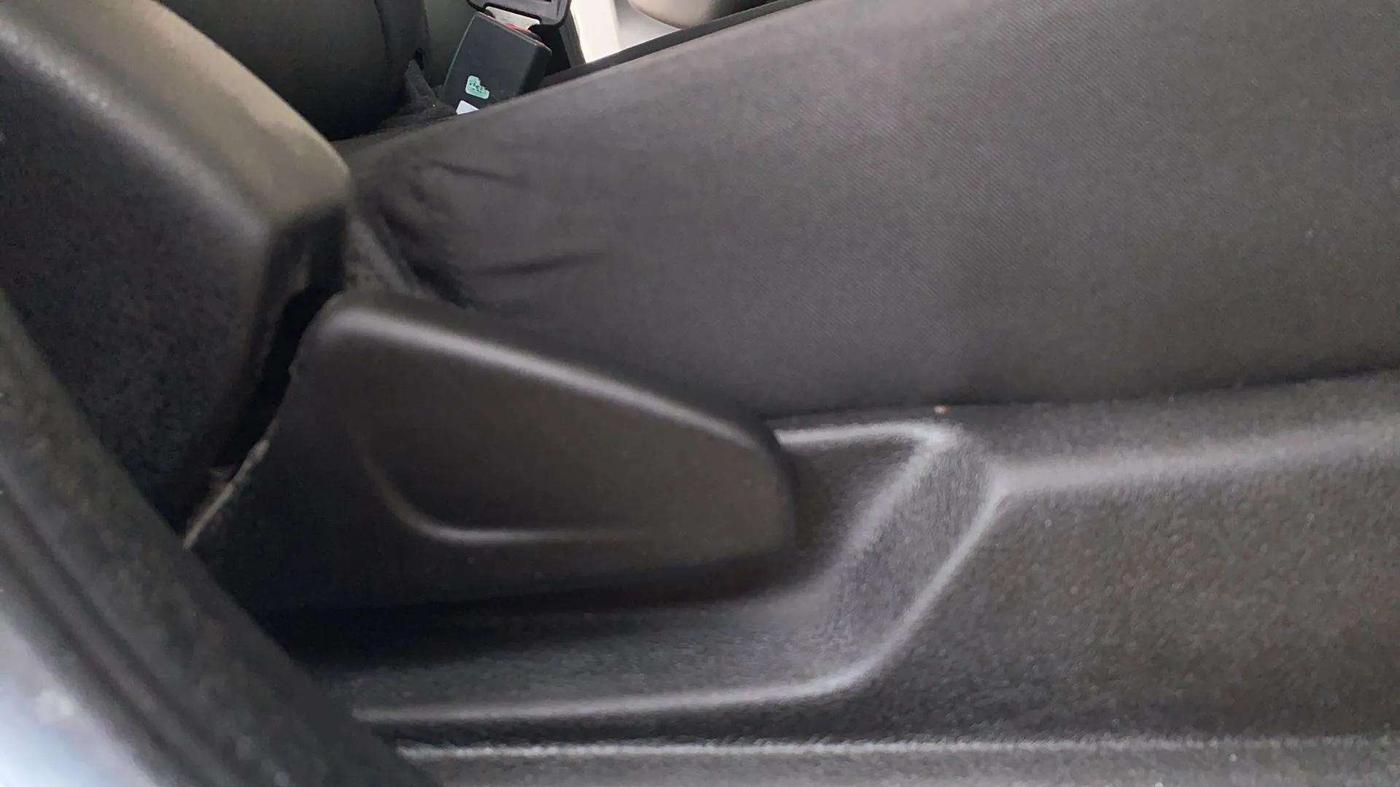 2022 Renault Kwid RXL 0.8 (O), Petrol, Manual, 33,290 km, Driver Side Adjustment Panel
